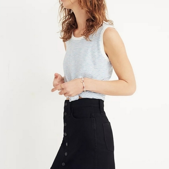 Madewell- Stretch Denim Straight Mini Skirt - Picture 2 of 4